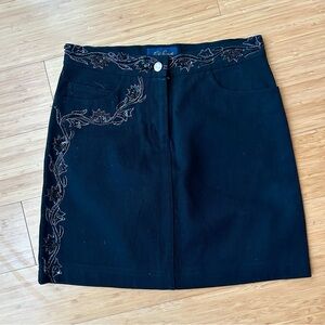 Luisa Spagnoli Vintage Black Embroidered Denim Mini Skirt Sz 4 Beaded Floral EUC
